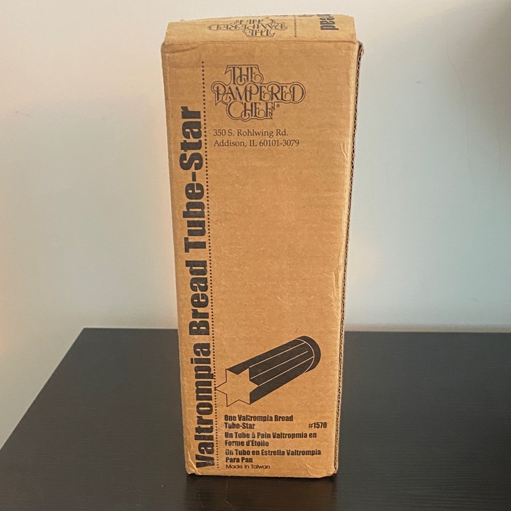 The Pampered Chef Star Bread Tube
